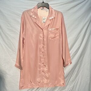 🌼Vintage 80’s🌼 Delicates Pink Satin Button-Up Sleep Shirt